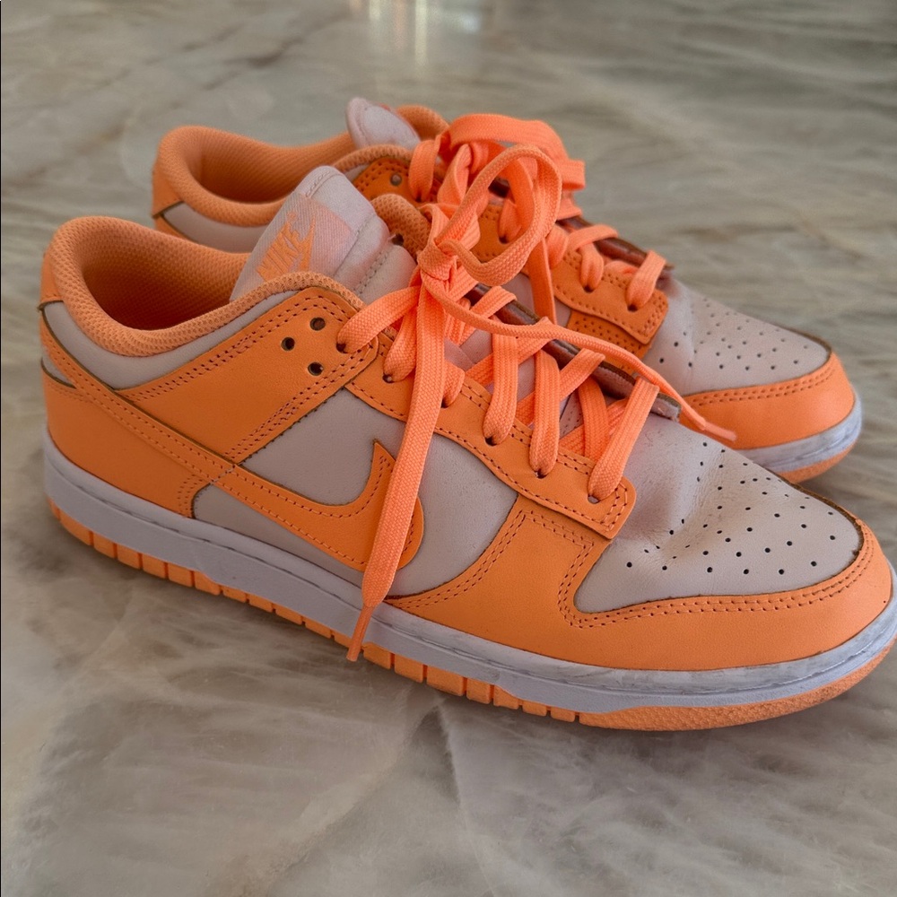 Nike women’s dunk low peach/cream